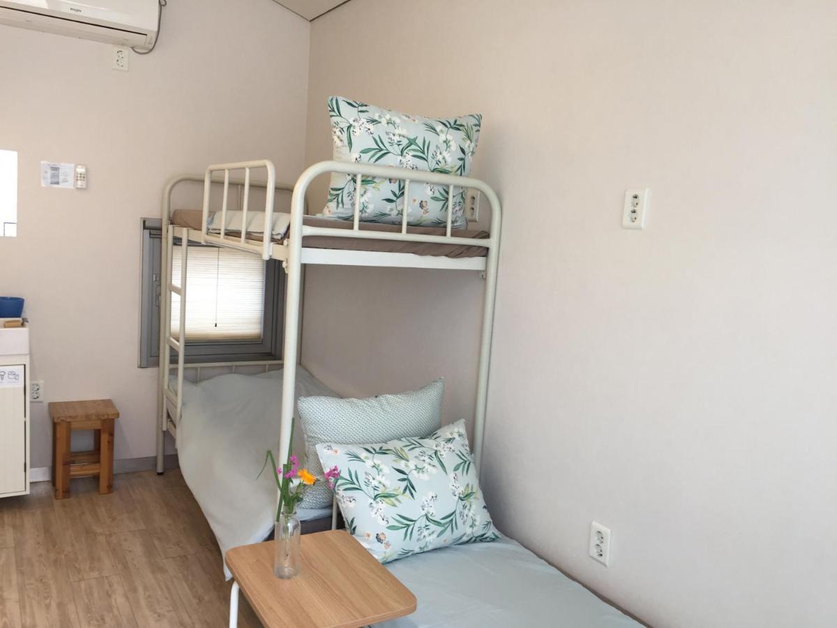 Inside Busan Hostel Exterior photo